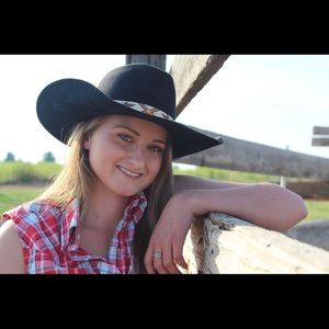 Meet your Posher, Ariel